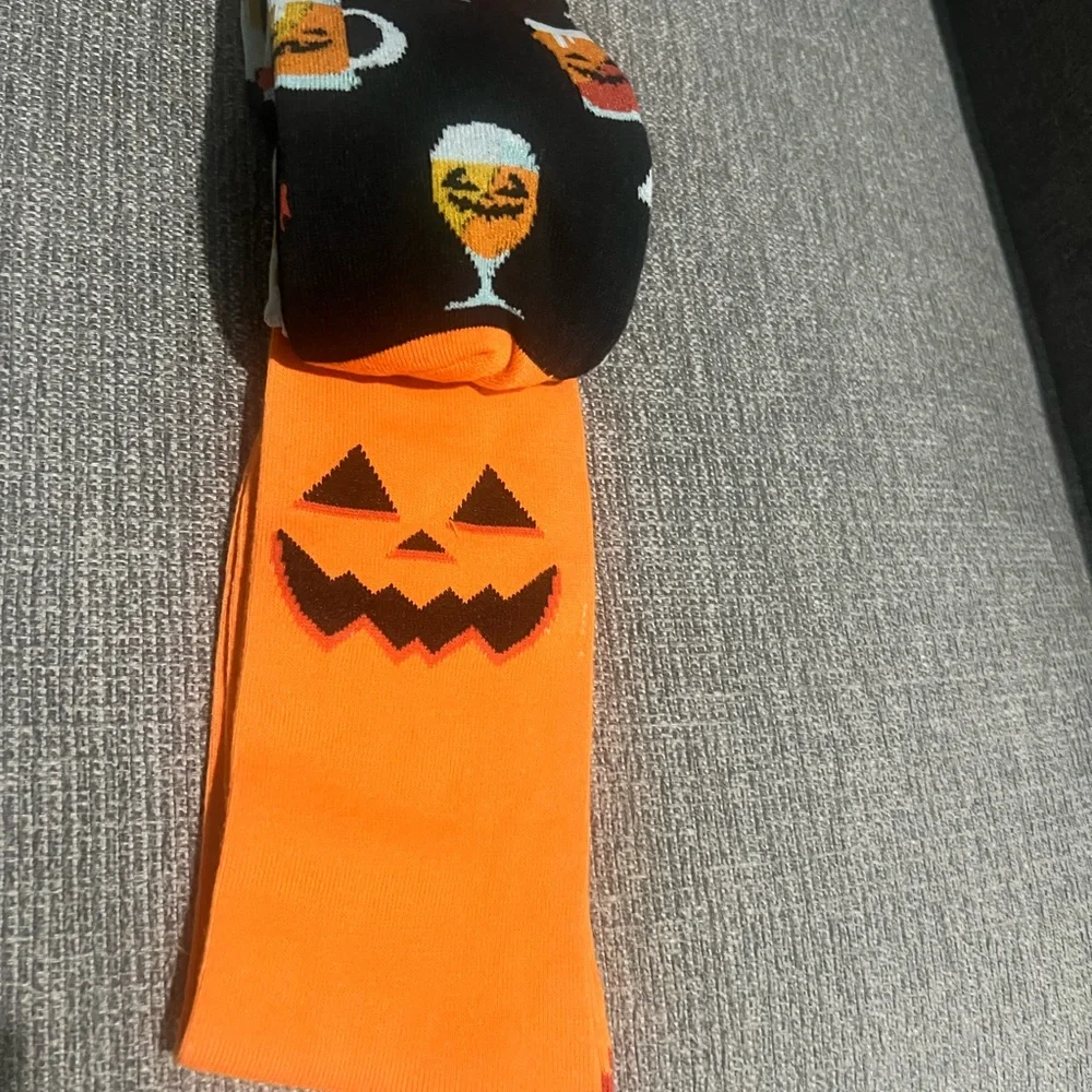 Twisted Toes Men's Halloween Socks - Orange and Black 🎃
